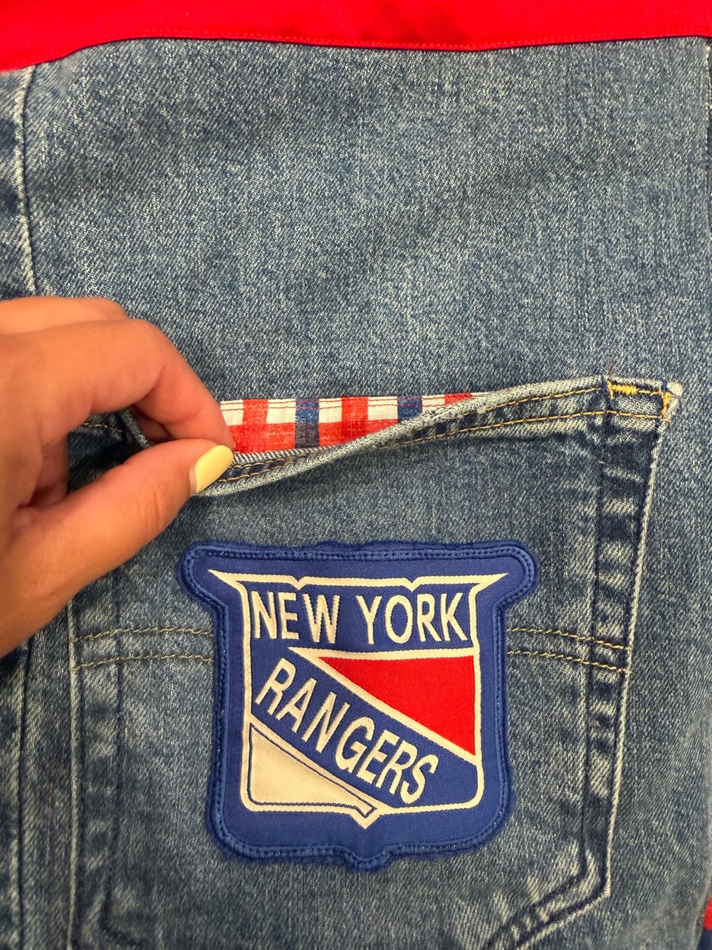 New York Rangers Vest - Picture 4 of 8